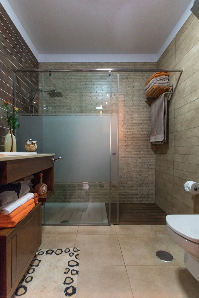 Vertical Villa, Luxury, Sea Views & Private Spa