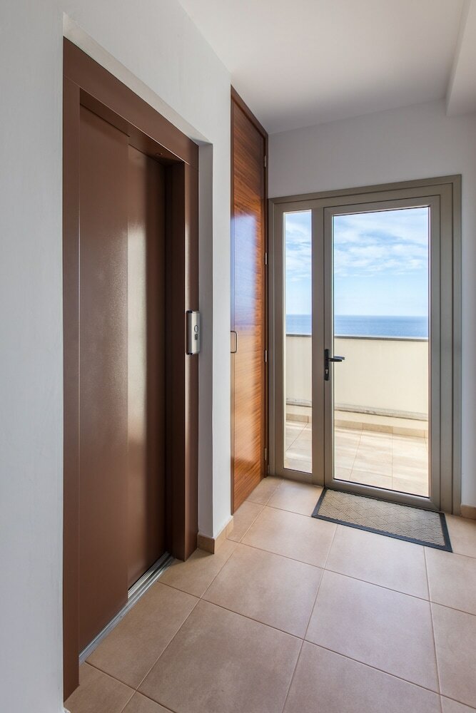 Vertical Villa, Luxury, Sea Views & Private Spa