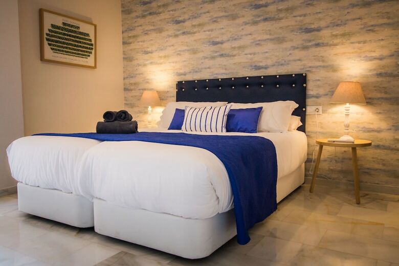 Holidays2malaga Malagueta Apartments