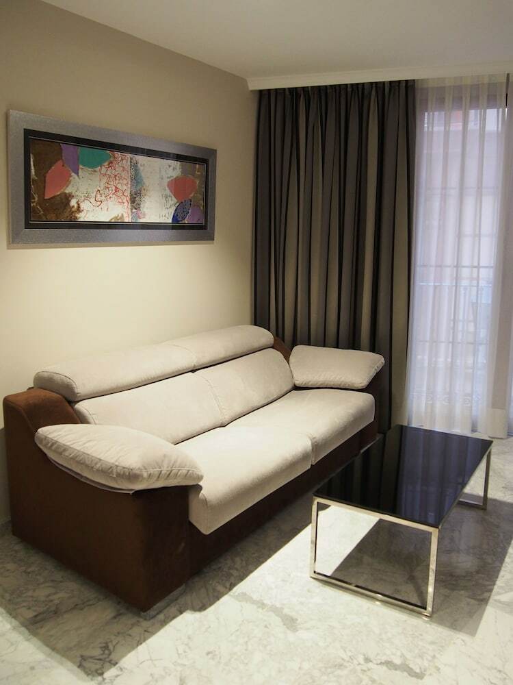 Apartamentos Citizentral Juristas