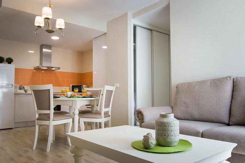 Holidays2malaga Suites Apartments