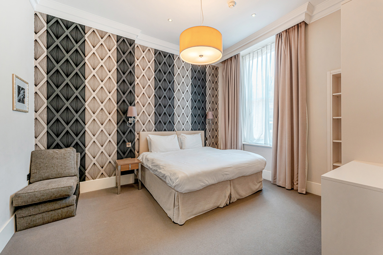 Hotel Ashburn Court