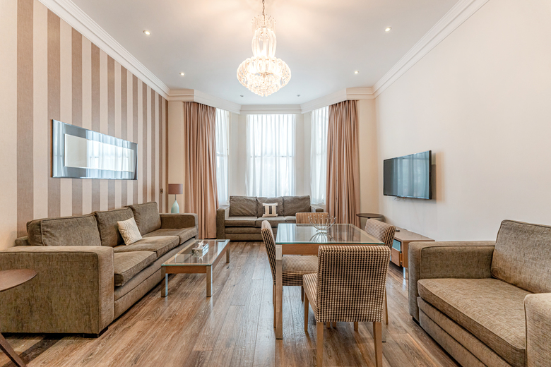 Hotel Ashburn Court
