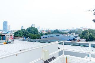 Ze Residence Bang Aor Station