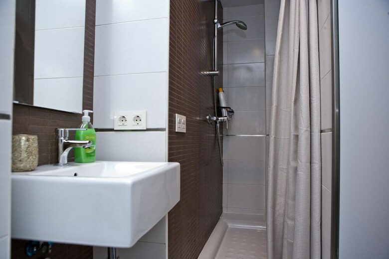 Apartamentos Barrio Santa Cruz Andando