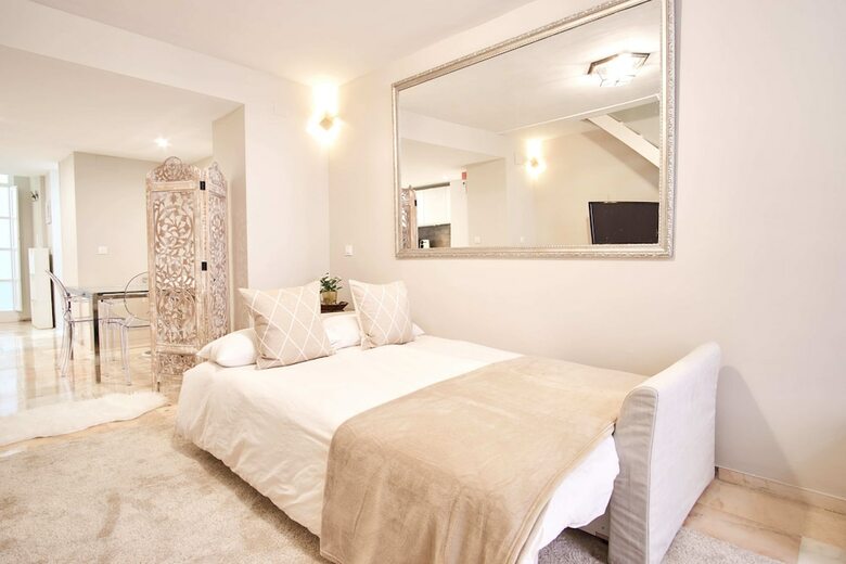 Apartamentos Pajaritos Palace By Valcambre