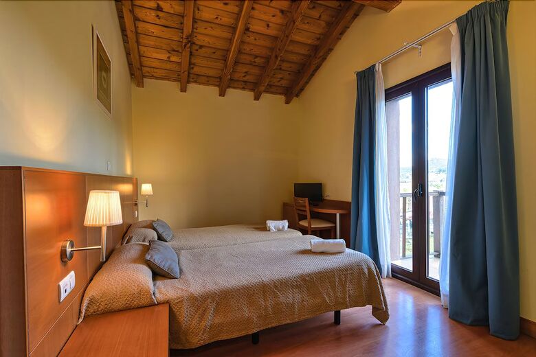 Hotel Ibaigune