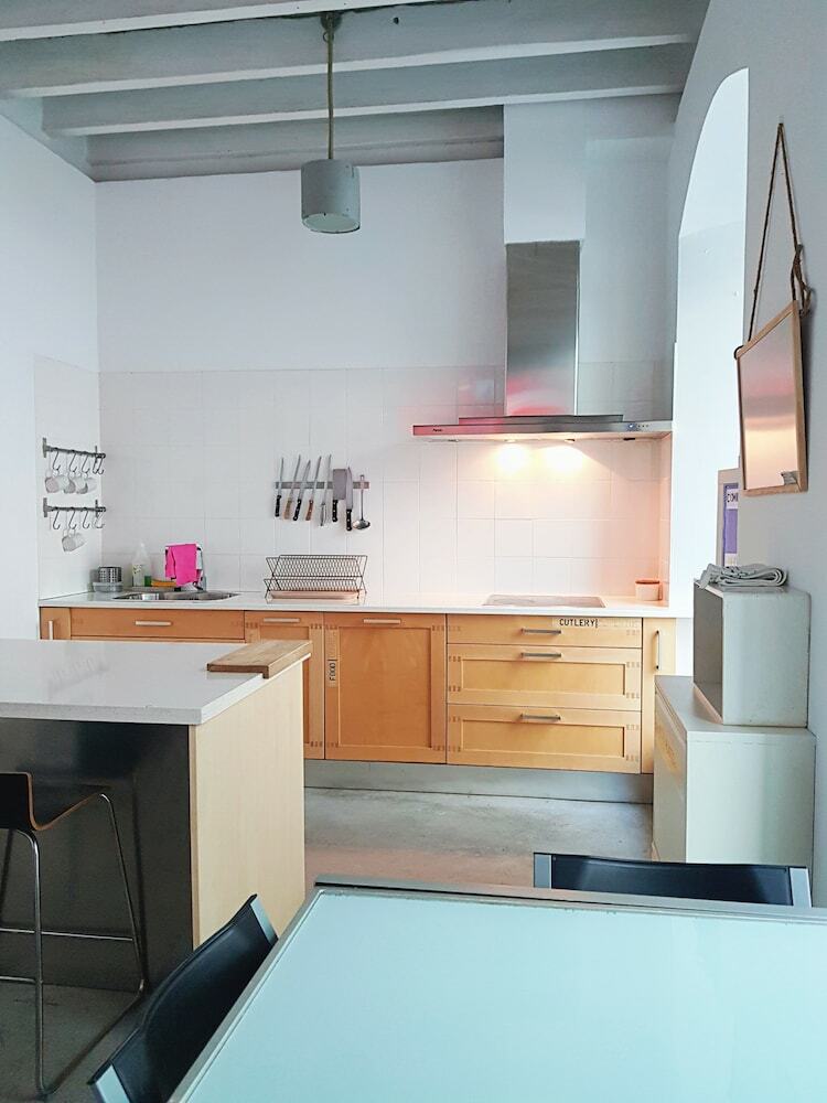 Hostal Traveller Box Hostel