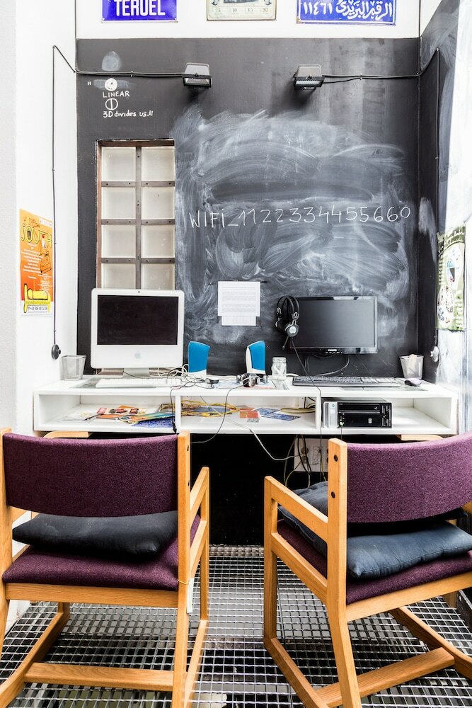 Hostal Traveller Box Hostel
