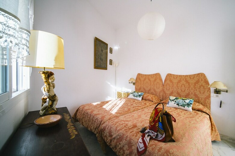 Apartamentos Eva Recommends Alberto Lista �tico