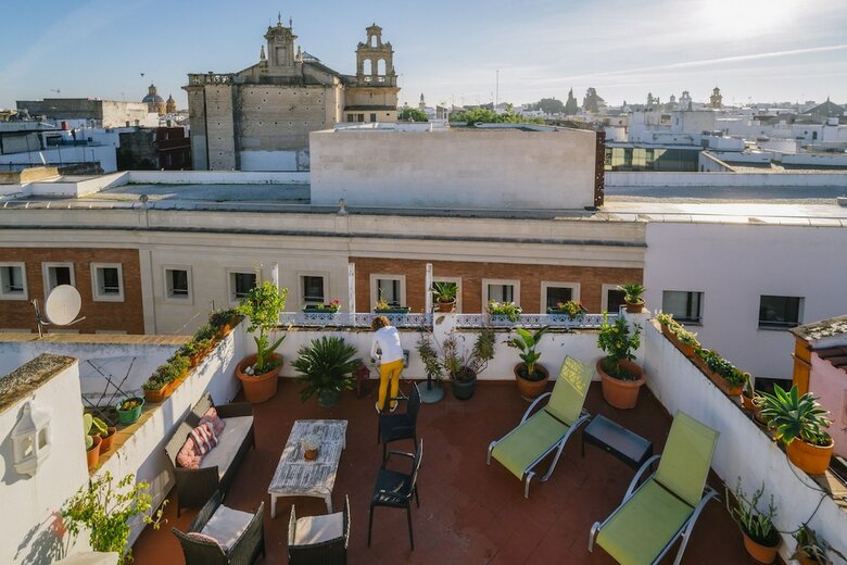 Apartamentos Eva Recommends Alberto Lista �tico