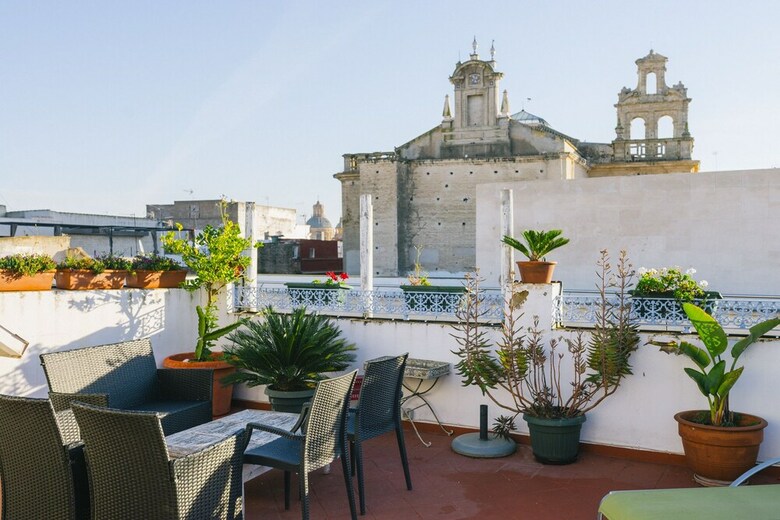 Apartamentos Eva Recommends Alberto Lista �tico