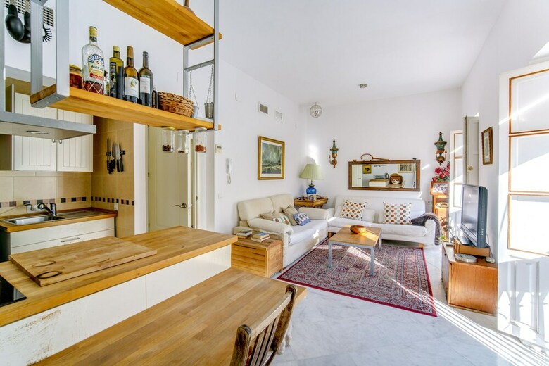 Apartamentos Eva Recommends Alberto Lista �tico