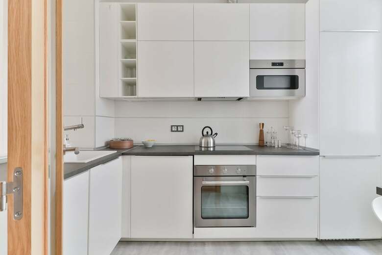 Deluxe Apartment Downtown With Pool & Parking