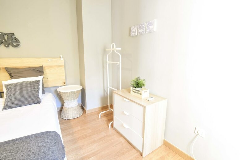 Apartamentos Letmalaga Two Sidewalks