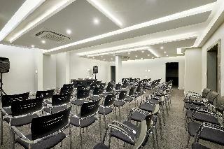 The Regency Apartment Hotel Menlyn