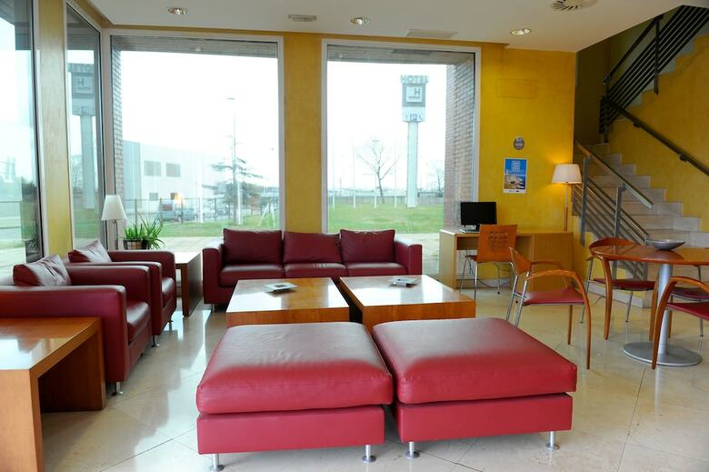 Hotel City Express Santander Parayas