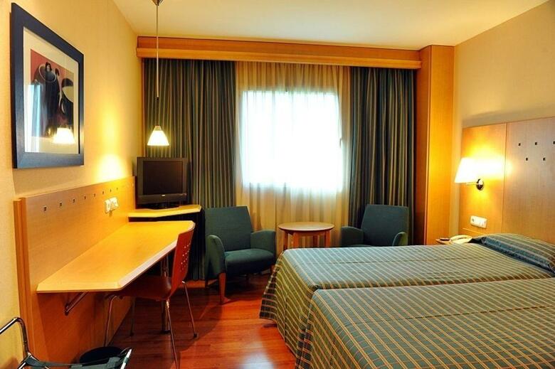 Hotel City Express Santander Parayas