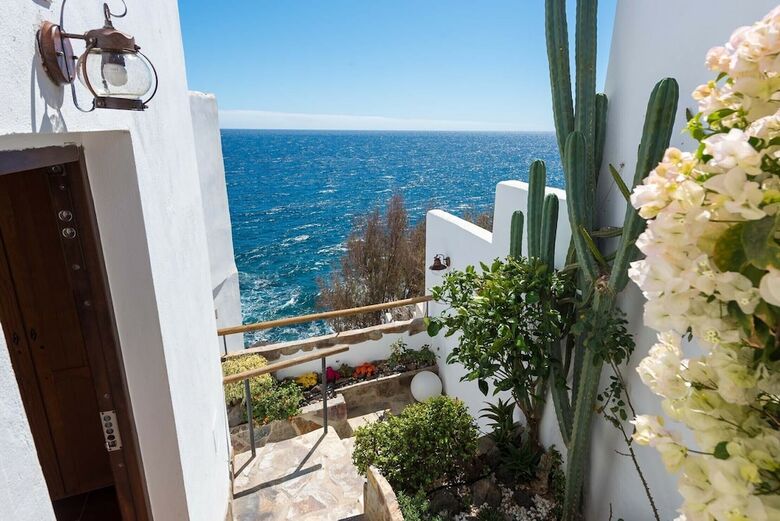 Apartamentos Luminous Loft Apt. �above� The Atlantic Ocean