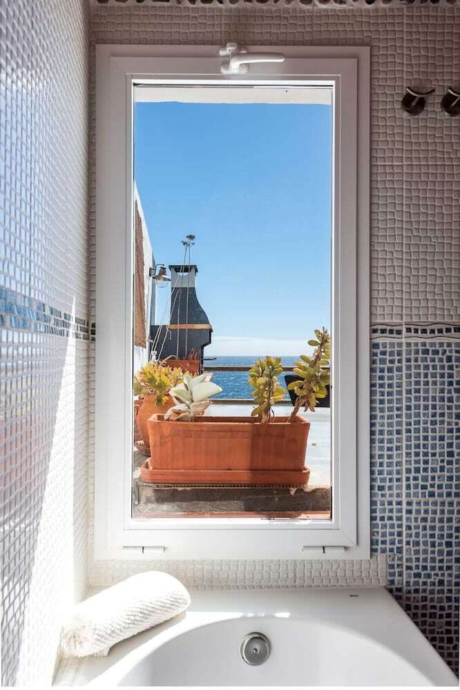 Apartamentos Luminous Loft Apt. �above� The Atlantic Ocean