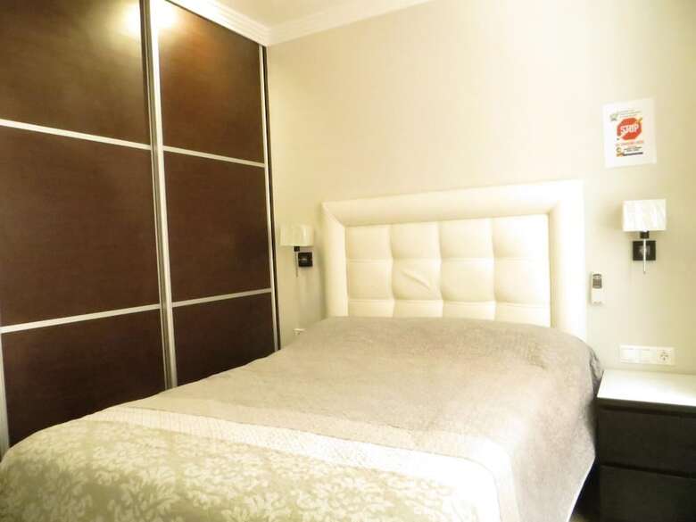 Apartamentos Malaga City Center2