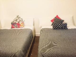 Hostal North London Cottage