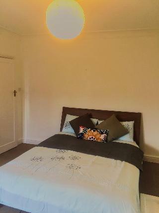 Hostal North London Cottage