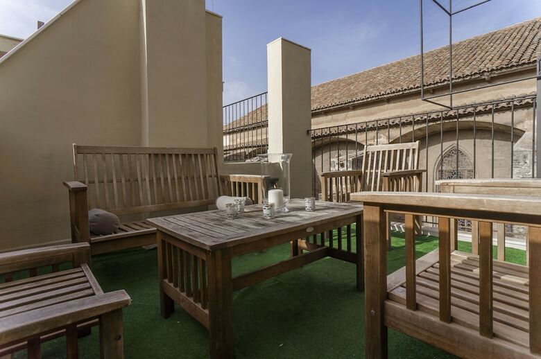 Richmond Apartments By Hoom