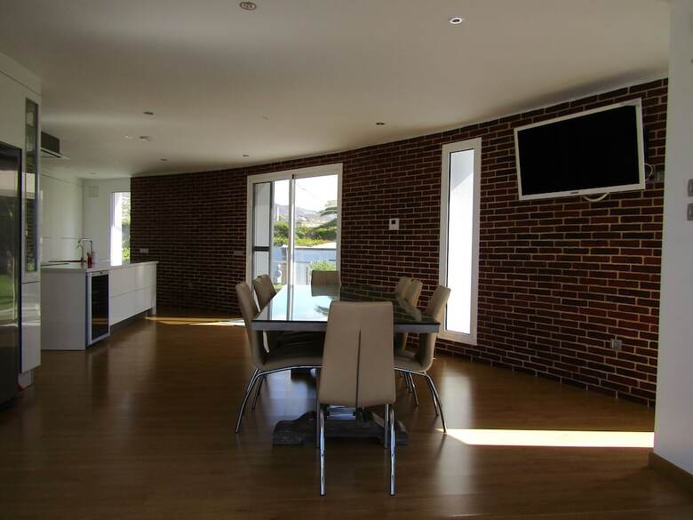 Luxury Villa With Pool In A Quiet Area.