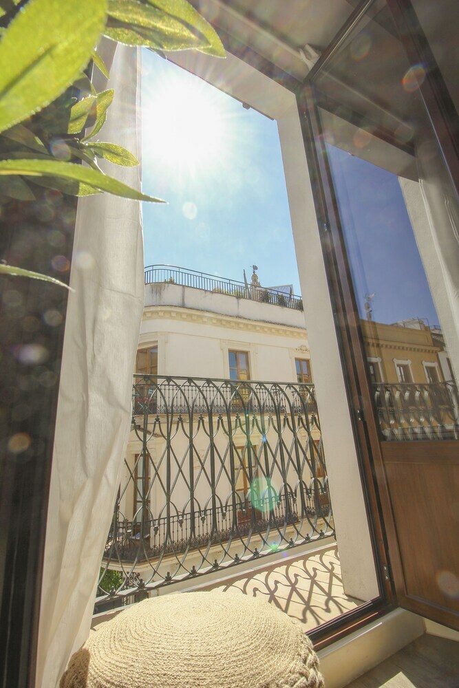 Deluxe Apartment With Giralda Views