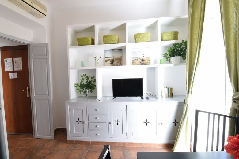 Apartamentos Letmalaga Cervantes