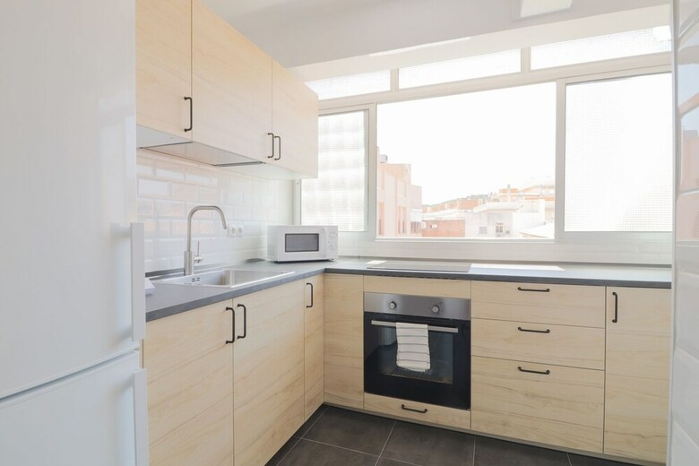 Brrand New 3 Bedroom Apartment By The Center