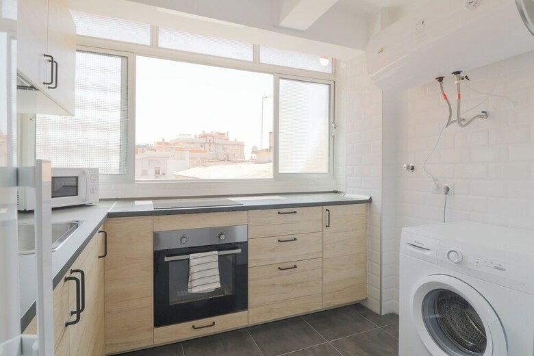 Brrand New 3 Bedroom Apartment By The Center