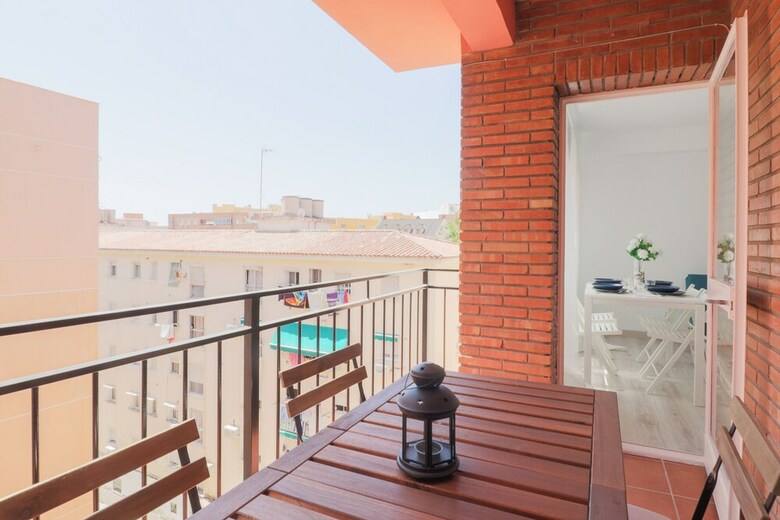 Brrand New 3 Bedroom Apartment By The Center