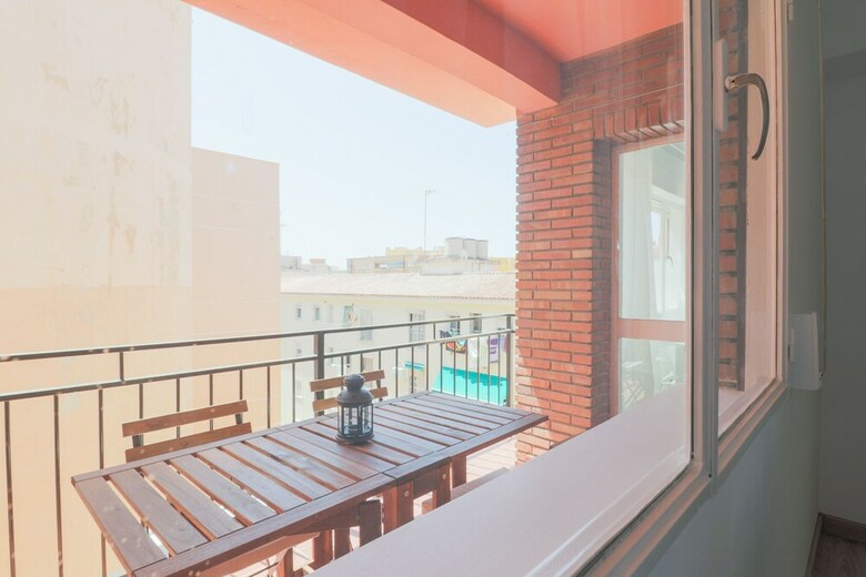 Brrand New 3 Bedroom Apartment By The Center