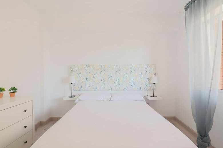 Brrand New 3 Bedroom Apartment By The Center