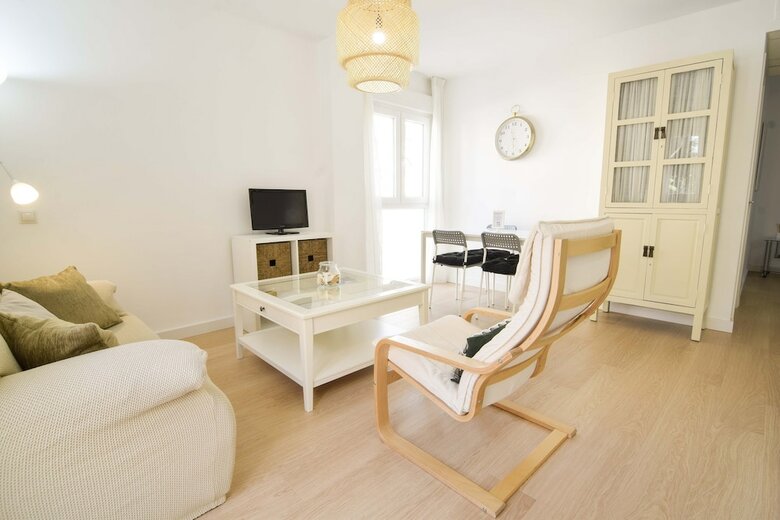 Apartamentos Letmalaga Lord Beach