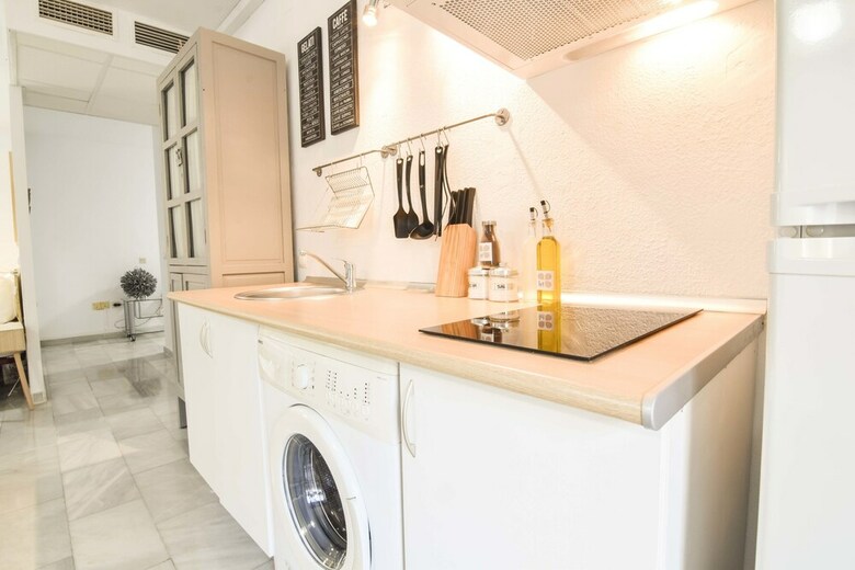 Apartamentos Letmalaga Lord Beach