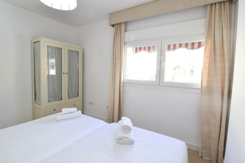Apartamentos Letmalaga Lord Beach