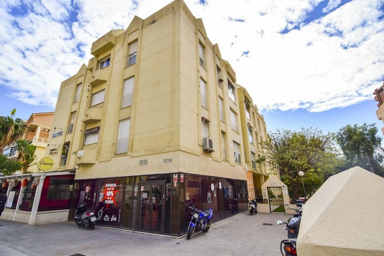 Apartamentos Letmalaga Lord Beach