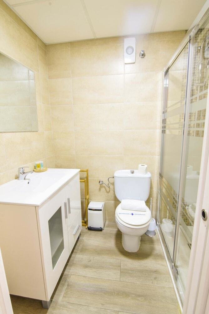 Apartamentos Letmalaga Lord Beach
