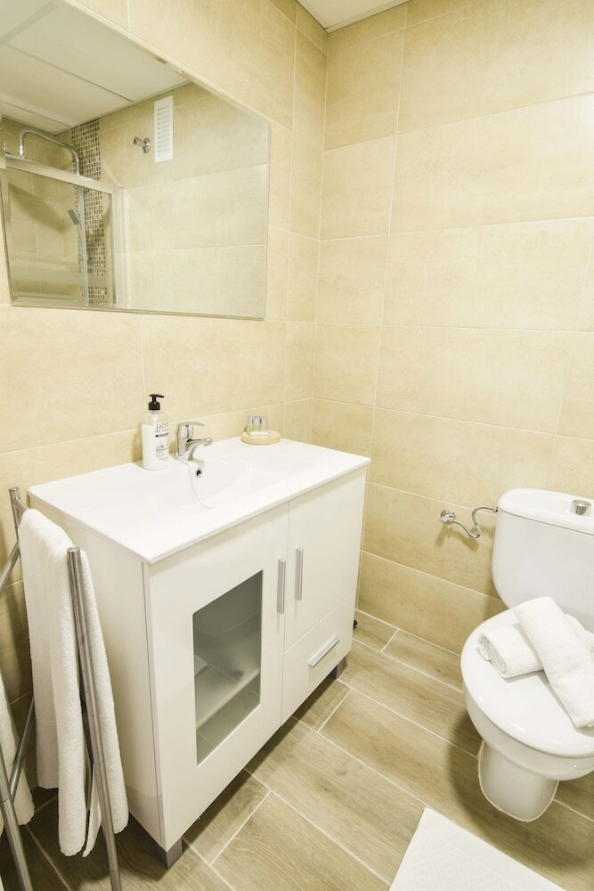 Apartamentos Letmalaga Lord Beach