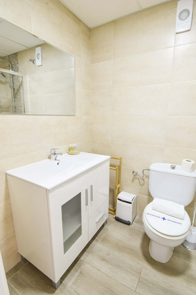 Apartamentos Letmalaga Lord Beach
