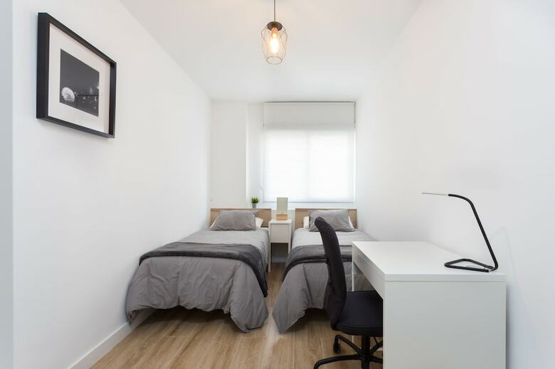 Homelike Modern Center Apartment