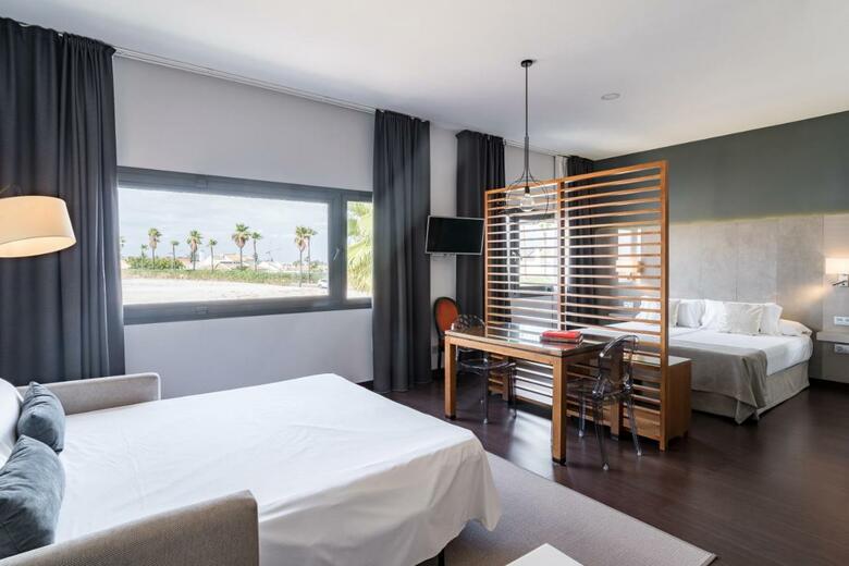 Hotel Sevilla Green Suites