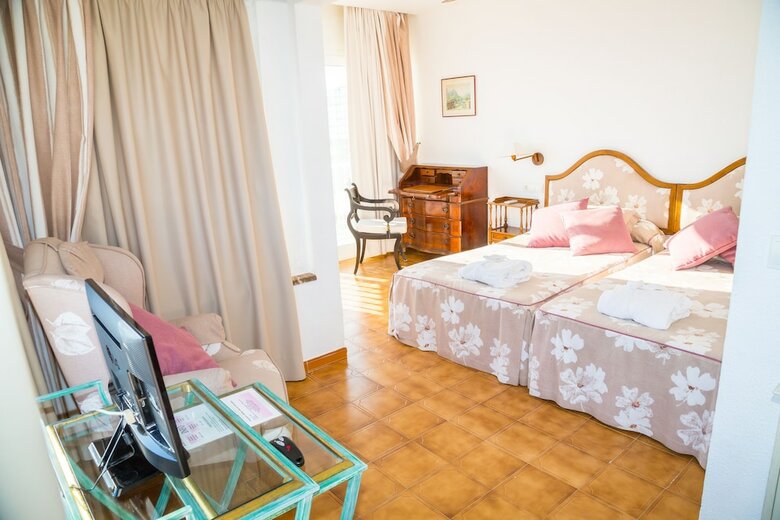 Hotel Club S'illot