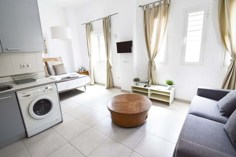 Apartamentos Letmalaga Barcelo