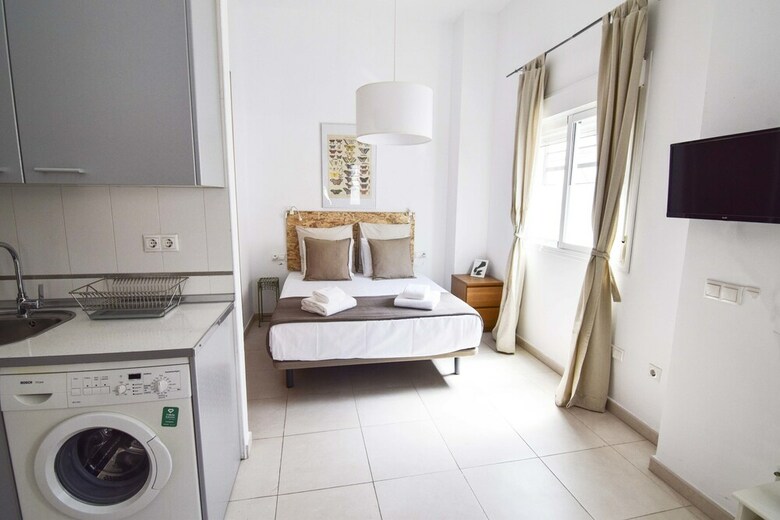 Apartamentos Letmalaga Barcelo