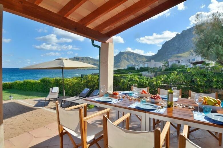 Luxurious Sea Front Villa In Mallorca