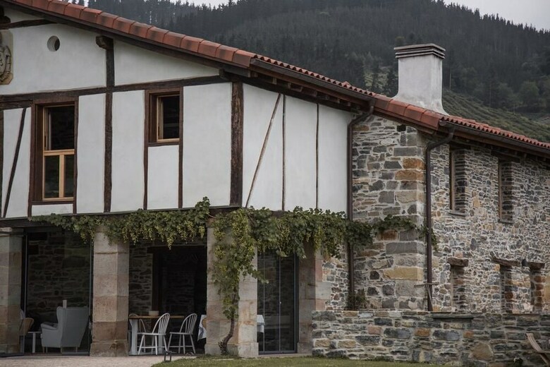 Izal Landetxea Casa Rural